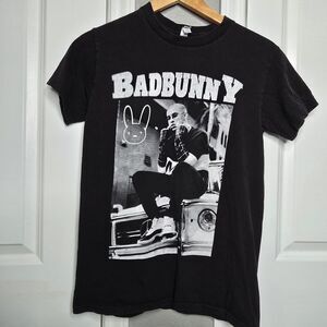 Bad Bunny T-Shirt 2018 Official Tour Merch Small Bunny Graphic Rap Streetwear